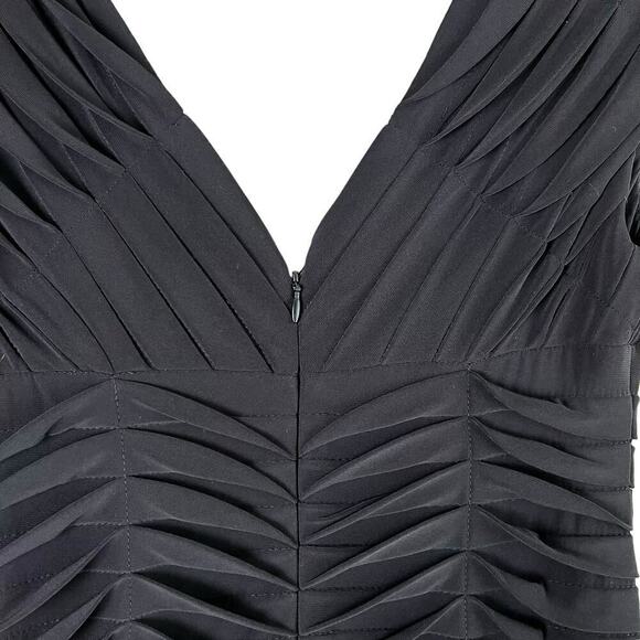 Adrianna Papell Shutter Pleat Stretch Jersey Sheath Cocktail Dress Black, Size 4 - Picture 8 of 10